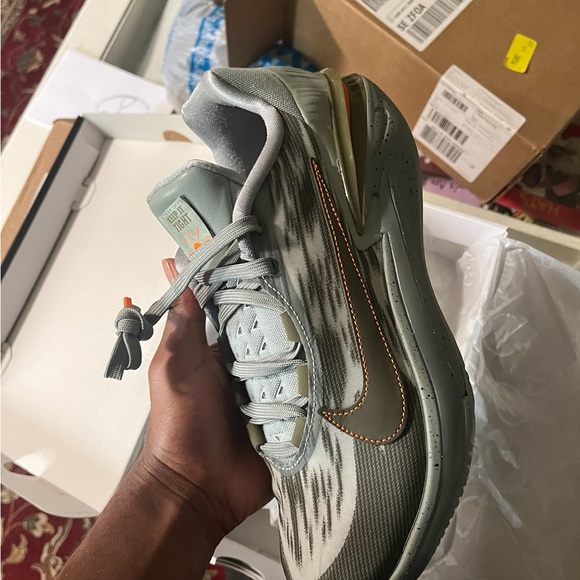 Devin booker nike gt cut 2 - Picture 2 of 5